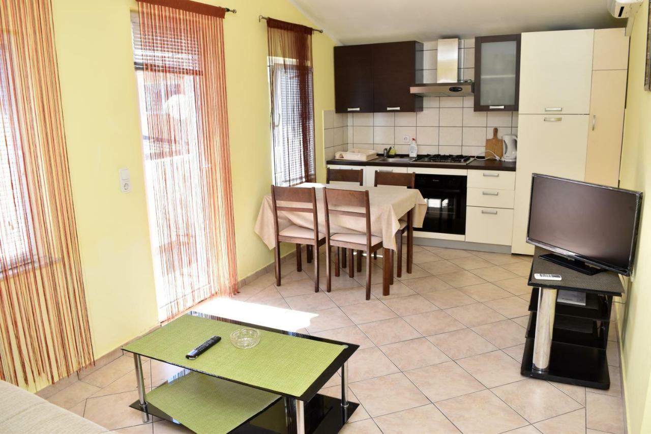 Apartmani Lun Vir Exterior photo